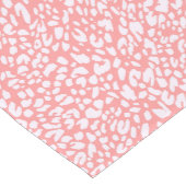 Coral Leopard Print Pattern Mittelgroßer Tischläufer (Ecke)