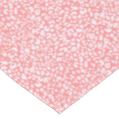 Coral Leopard Print Pattern Tischdecke (Schrägansicht)
