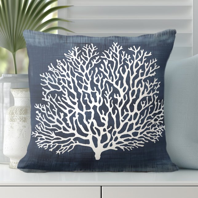 Coral Navy Blue Pillow | Küstenstil Kissen (Von Creator hochgeladen)