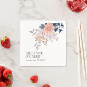 Coral & Navy Blume schicke personalisierte Hochzei Serviette (Beispiel)