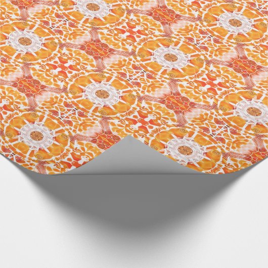 Coral Orange und Cream Batik Medallion Muster Geschenkpapier (Ecke)