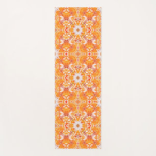 Coral Orange und Cream Batik Medallion Muster Yogamatte