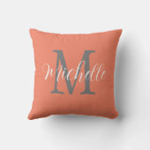 Coral Peach Girly Monogram und Name Kissen (Rückseite)