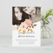 Coral Peach Gold Bronze Floral Wedding Einladungen (Stehend Vorderseite)