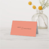Coral Peach Peonies Script Hochzeit Platzkarte (Rückseite)