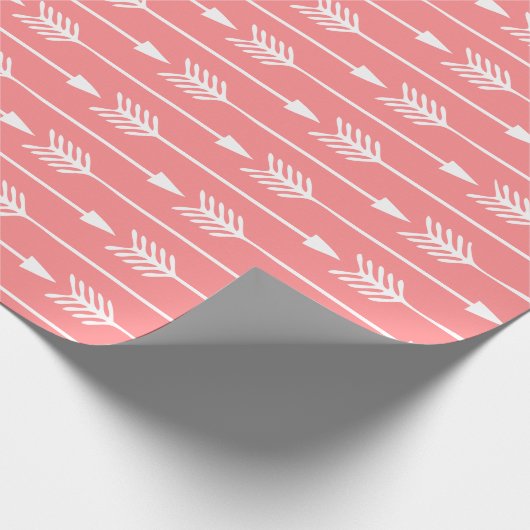 Coral Pink Arrows Pattern Geschenkpapier (Ecke)