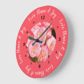Coral Pink Begonia Floral Love Peace & Joy Quote Große Wanduhr (Winkel)