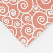 Coral Pink Blush Weiß Abstraktes Wirbles Muster Fleecedecke (Ecke)