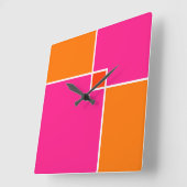 Coral Pink Orange Squares Quadratische Wanduhr (Winkel)