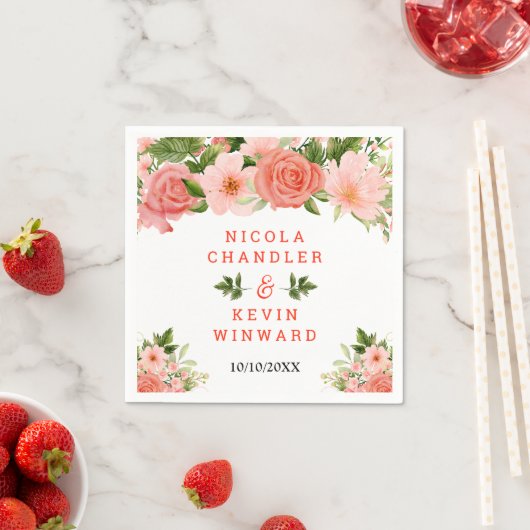 Coral Red Roses with Foliage Serviette (Beispiel)