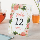 Coral Red Roses with Foliage Sockelschild (In Situ)