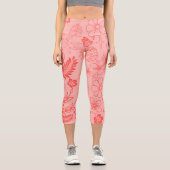 Coral Red Tropical Floral Pattern  Capri Leggings (Vorderseite)