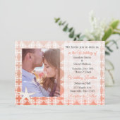 Coral Starfish Damask Beach Foto Wedites Einladung (Stehend Vorderseite)