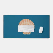 Coral Toned Scallop Shell Ocean Blue Deck Mat Schreibtischunterlage (Tastatur & Maus)