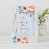 Coral und Dusty Blue Floral Brautparty Einladung (Stehend Vorderseite)