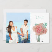 Coral und Mint Chrysanthemum in einem Mason Jar Einladung (Rückseite)