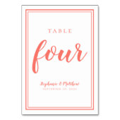 Coral & White Wedding Einfache Tischnummer Vier (Vorderseite)