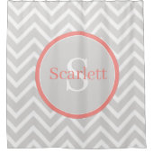 Coral Zickzack Monogram Duschvorhang (Vorderseite)