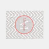 Coral Zickzack Monogram Fleecedecke (Vorderseite (Horizontal))