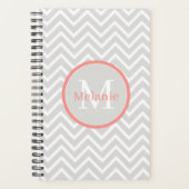 Coral Zickzack Monogram Planer (Vorderseite)
