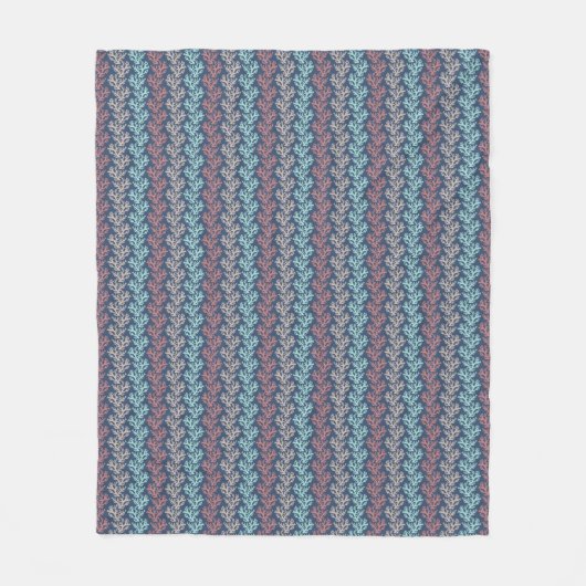 Coral Zigzag Stripes Navy Fleece Blanket (Vorderseite)