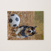 Corgi, der Fußball spielt Puzzle (Horizontal)