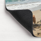 Corgi-Familie am Strand Mousepad (Ecke)