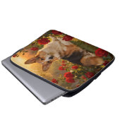 Corgi in den Rosen VI Laptopschutzhülle (Vorne Knopf)