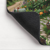 Corgi liest lokale Zeitung im Garten Mousepad (Ecke)