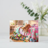 Corgi rutscht schlafend vom Bett herunter Postkarte (Stehend Vorderseite)