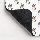 Corgi (Schwarze gekleidete Trikolore) Mousepad (Ecke)