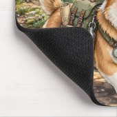 Corgi Wandern in Bergen Aquarell Mousepad (Ecke)