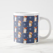 Corgis in Weihnachtsmannmützen und Schneeflocken-M Jumbo-Tasse (Rechts)