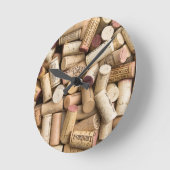 Corks Galore Runde Wanduhr (Winkel)