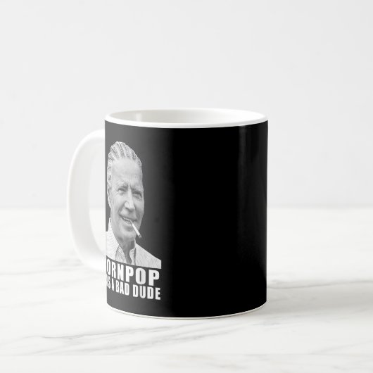 Corn Pop Was a Bad Dude Biden Funny Kaffeetasse (Vorderseite Links)