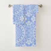 Cornflower Blue Mandala Muster Badhandtuch Set (Insitu)