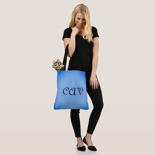 Cornflower Blue Tasche (Am Model)