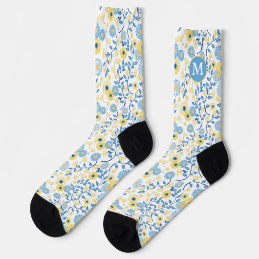 Cornflower Blue Yellow Floral Patterns Monogramm Socken (Linkes Detail)