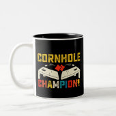 Cornhole Champion American USA 4. Juli Zweifarbige Tasse (Links)