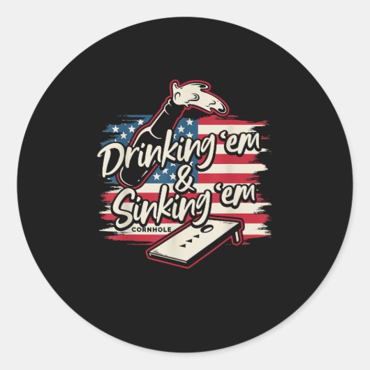 Cornhole Drinking Em Sinking am 4. Juli Runder Aufkleber (Vorderseite)