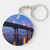 Coronado-Brücke bei Dusk Schlüsselanhänger (Rückseite)