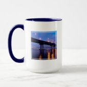Coronado-Brücke bei Dusk Tasse (Links)