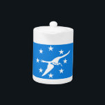 Corpus Christi City Flag Teapot<br><div class="desc">Mit unserem exklusiven Teekessel unter der Flagge von Corpus Christi können Sie Ihre Teestunde noch angenehmer gestalten! Dieser Teekessel mit viel Liebe zum Detail ist mehr als nur ein funktioneller Gegenstand, er ist eine Feier von Corpus Christis lebendigem Geist und Küstenstolz. Das Design zeigt die berühmte Corpus Christi-Fahne und macht...</div>