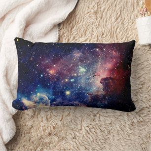 Cosmic Art im Deep Space Lendenkissen