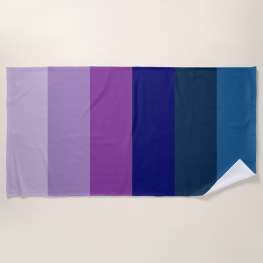 Cosmic Blue und Lila Stripes Strandtuch (Vorderseite)