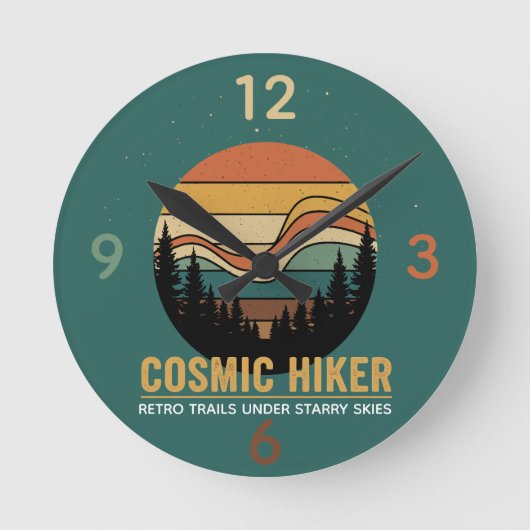 Cosmic Hiker Retro 70s Sunset Space Forest Stars Runde Wanduhr (Vorderseite)