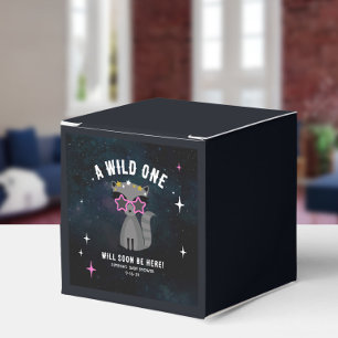 Cosmic Raccoon Wild One Pink Girl Baby Dusche Geschenkschachtel