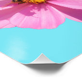 Cosmos-Blume mit Honigbiene Poster (Ecke)