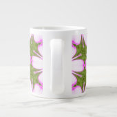 Cosmos-Blume-Muster Jumbo-Tasse (Rückseite)