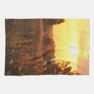 Cosmos-Blumen im Sonnenuntergang Geschirrtuch